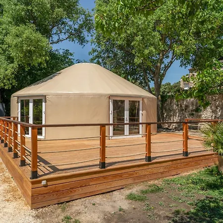 Holiday home Exotique 1 - Mas De Rey Arpaillargues-et-Aureillac